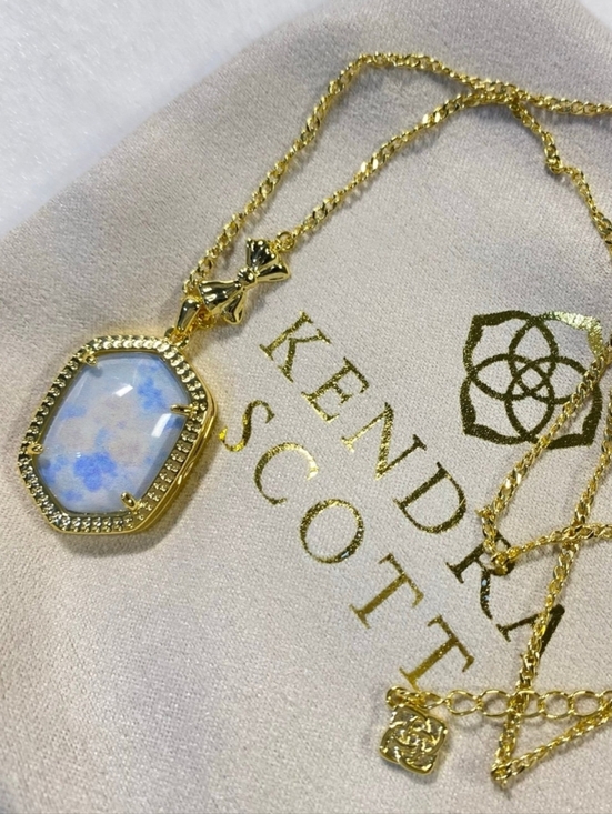 Kendra Scott Jewelry - Kendra Scott x LoveShackFancy Daphne Gold Locket Necklace